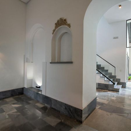 Ry Aparcamiento Incluido Junto A Catedral Ideal Parejas Sevilla Eksteriør billede
