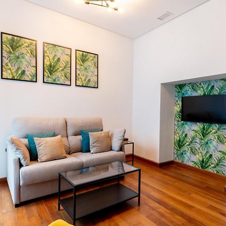 Ry Aparcamiento Incluido Junto A Catedral Ideal Parejas Sevilla Eksteriør billede