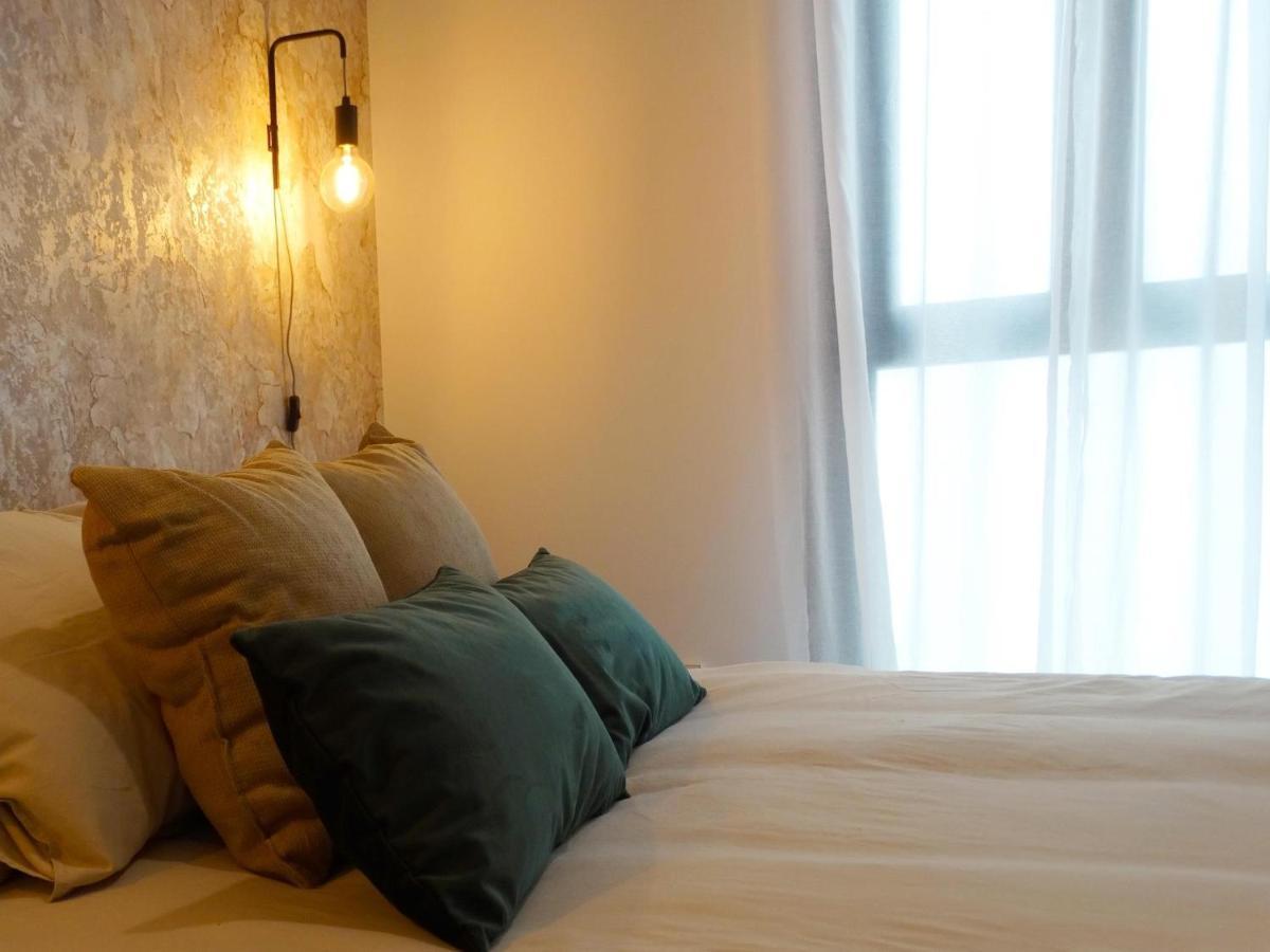 Ry Aparcamiento Incluido Junto A Catedral Ideal Parejas Sevilla Eksteriør billede