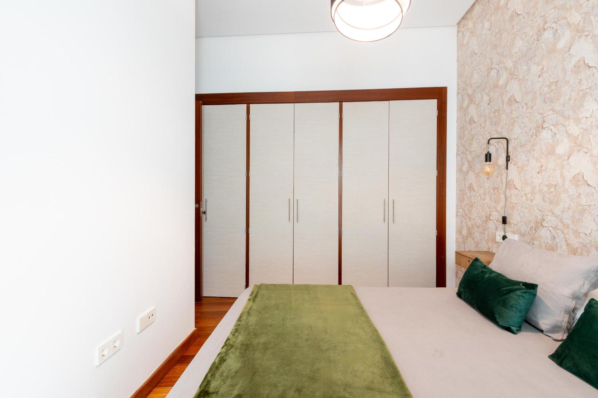 Ry Aparcamiento Incluido Junto A Catedral Ideal Parejas Sevilla Eksteriør billede